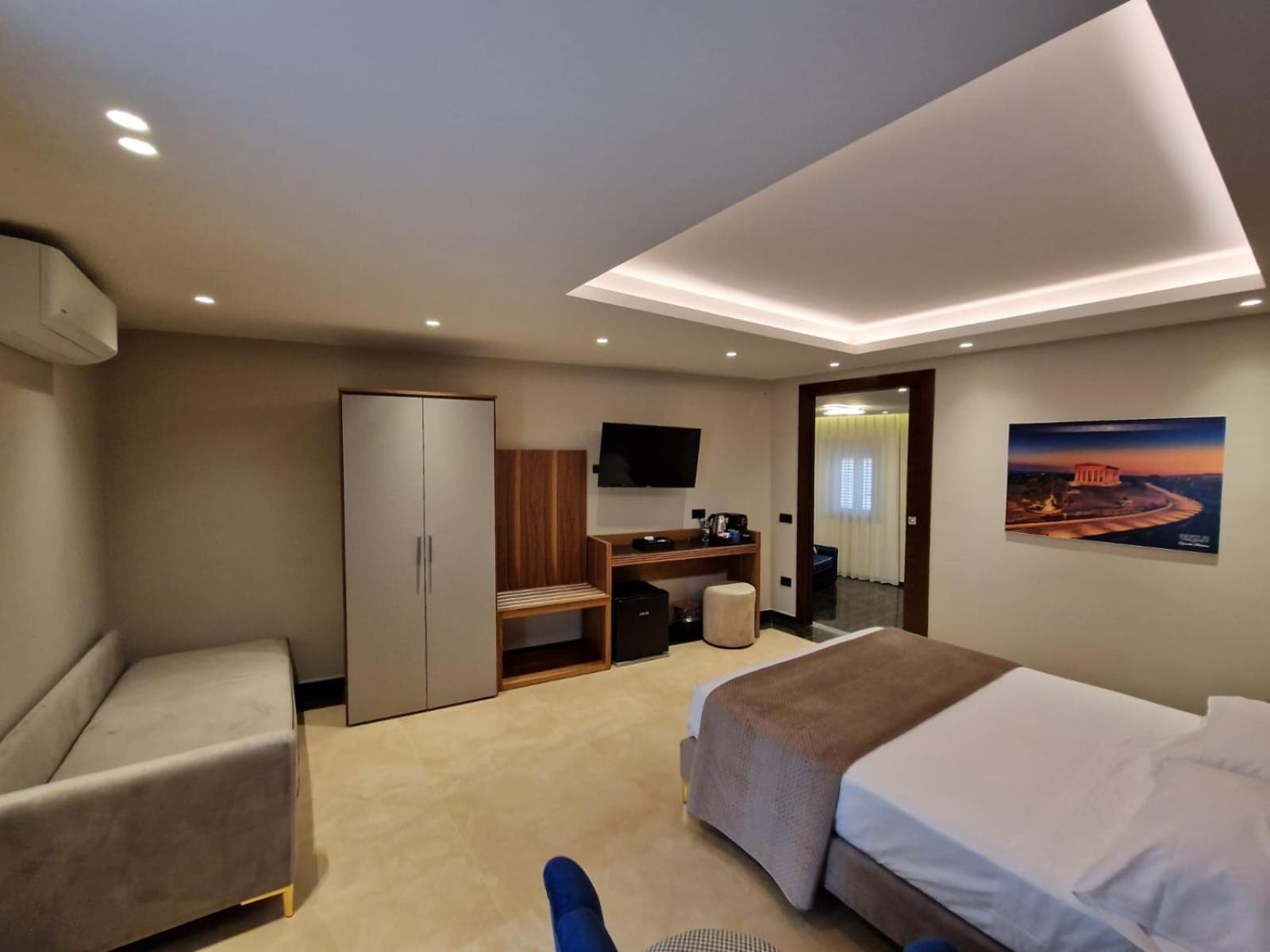 Beatus Suites And Rooms B&B Canicatti Luaran gambar